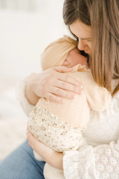 enfant bonheur amour câlin laine